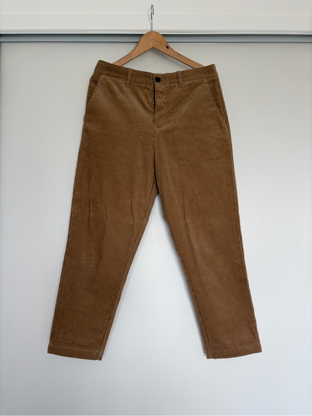 Zara Men's Corduroy Tapered Fit Cropped Pants in Chestnut